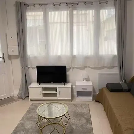 5-minute Walk From Trocadero Apartment Paris
